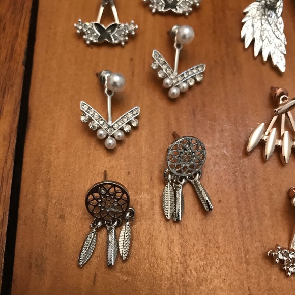 8 Pairs Gorgeous, Cool Mix & Match Earrings - Picture 4 of 9